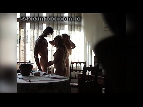 ❤️ Seks arkadaşlar dev bir adam ve onunla bir üçlü davet ❤ Porno tr.verhentai.ru ❌❤